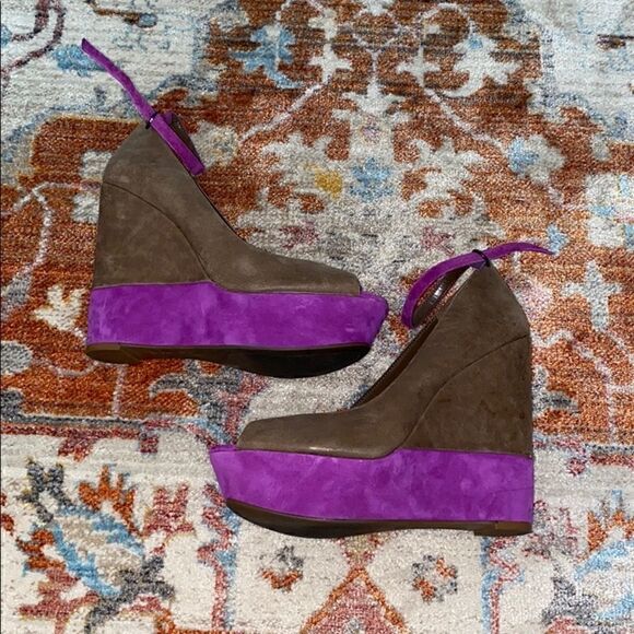 Women’s Jessica Simpson Open Toe wedges - Picture 4 of 6